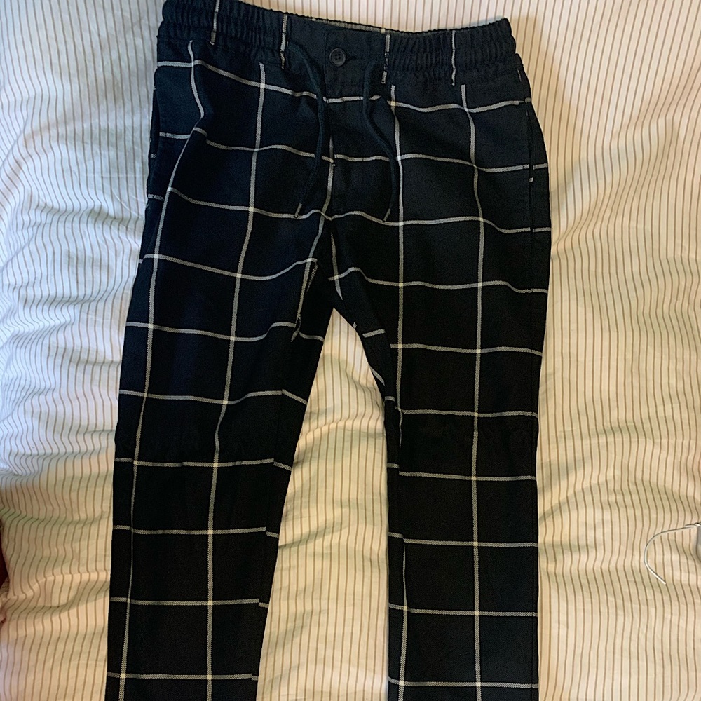 Window pane pants